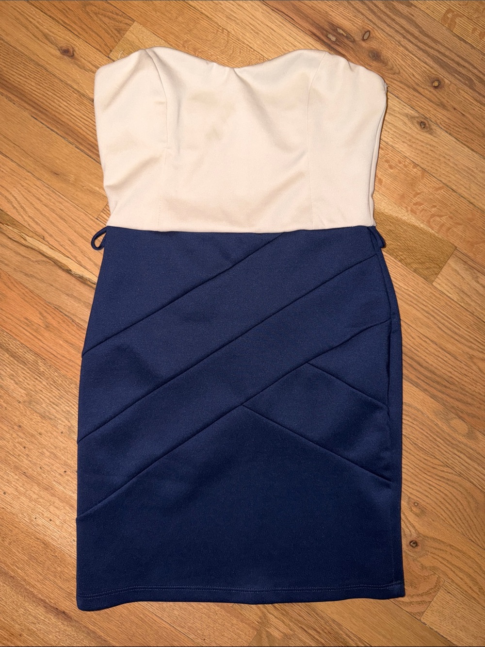Cefian Strapless Two-Tone Ivory and Navy Bodycon Dress Size M